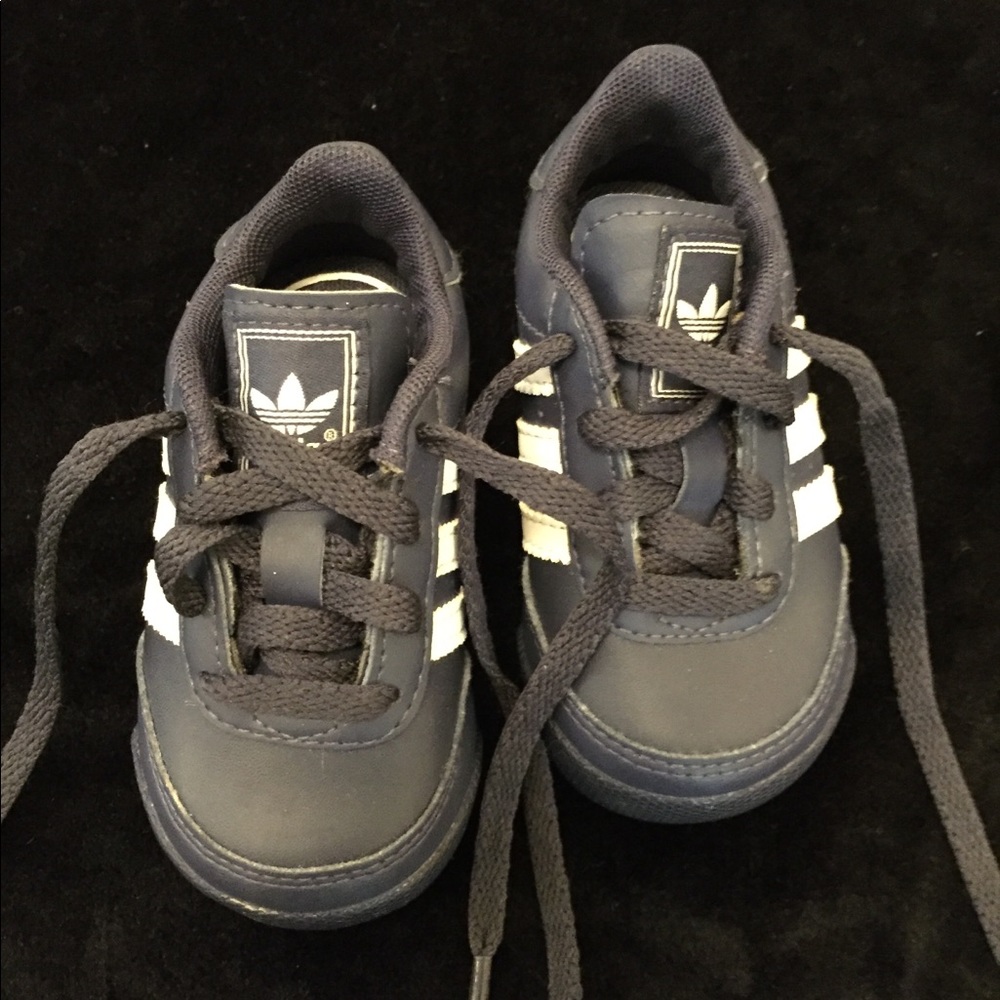 adidas shoes infant/toddler size 4